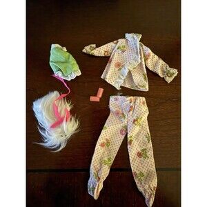 Vintage Skipper Get UPS And Go Sleepover Set #7713 Pajamas Hat 2 Curlers And Dog